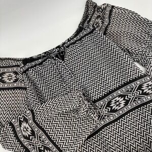 Heartsoul‎ Cold Shoulder Mini Dress Blouse M Black White Geometric Tribal Print